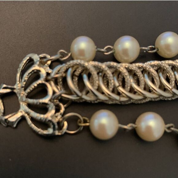 Double Tri twisted loop Chain and Pearl bracelet in Silver plate, Vintage - Picture 4 of 4